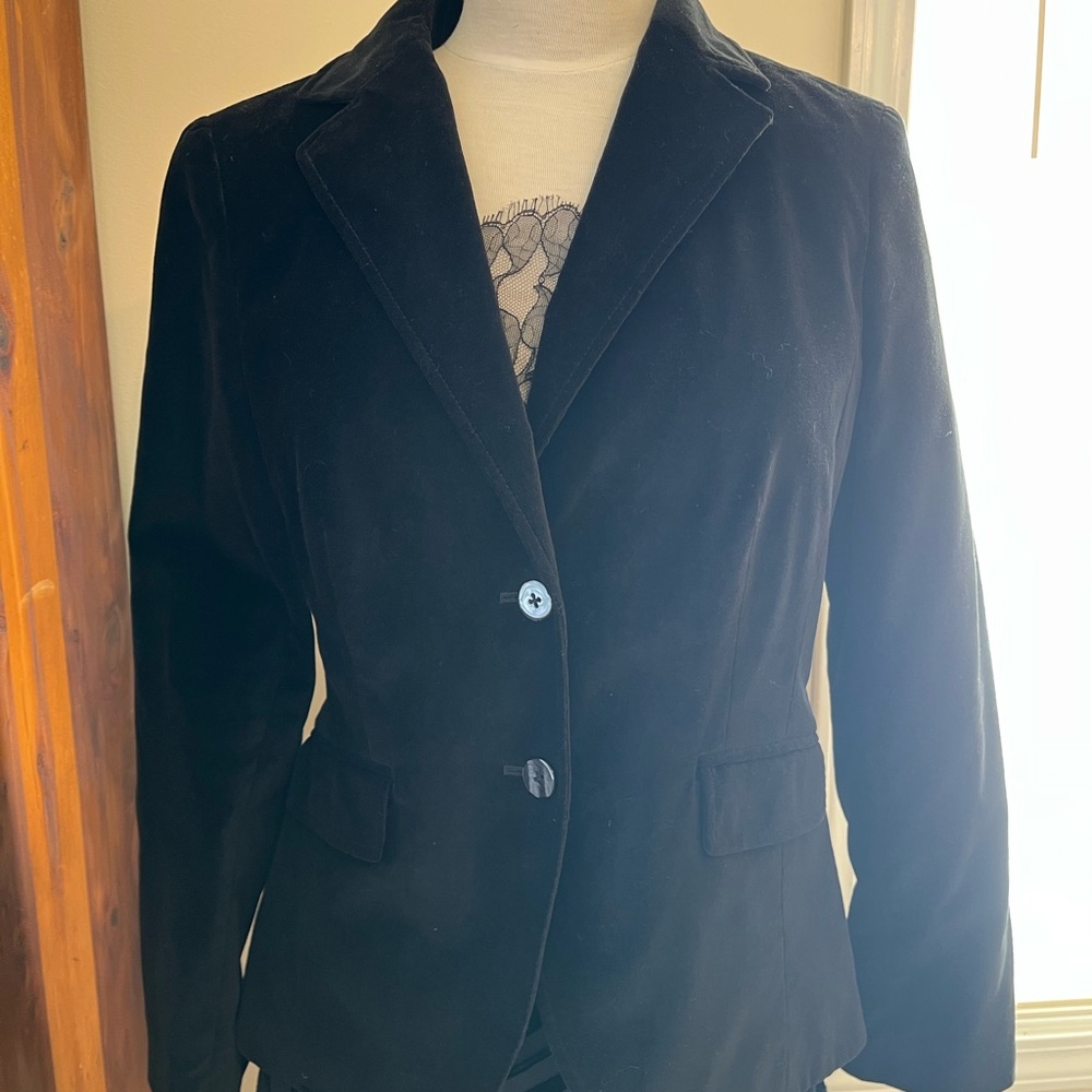 Elegant Black Women's Blazer